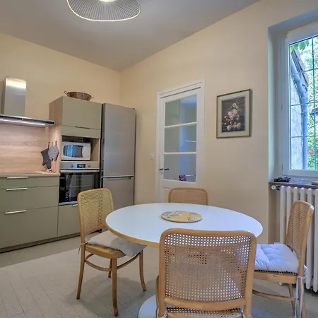 Semesterbostad Le Puy Bellevue *