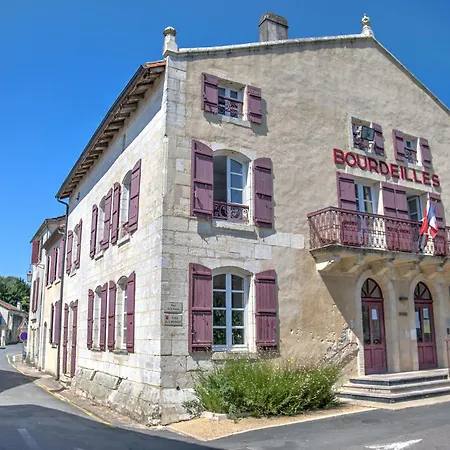 Semesterbostad Le Puy Bellevue